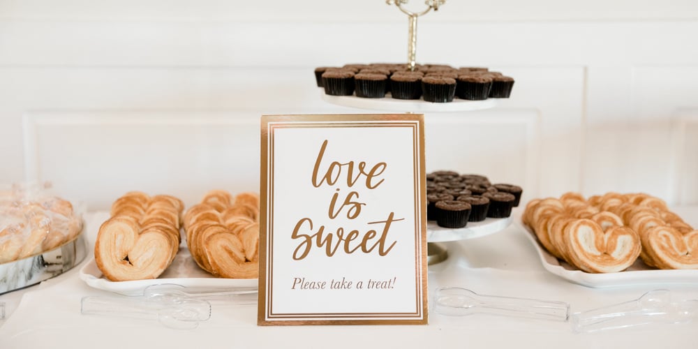 7 Fabulous Foodie Favors for Outdoor Weddings | Wedgewood Weddings