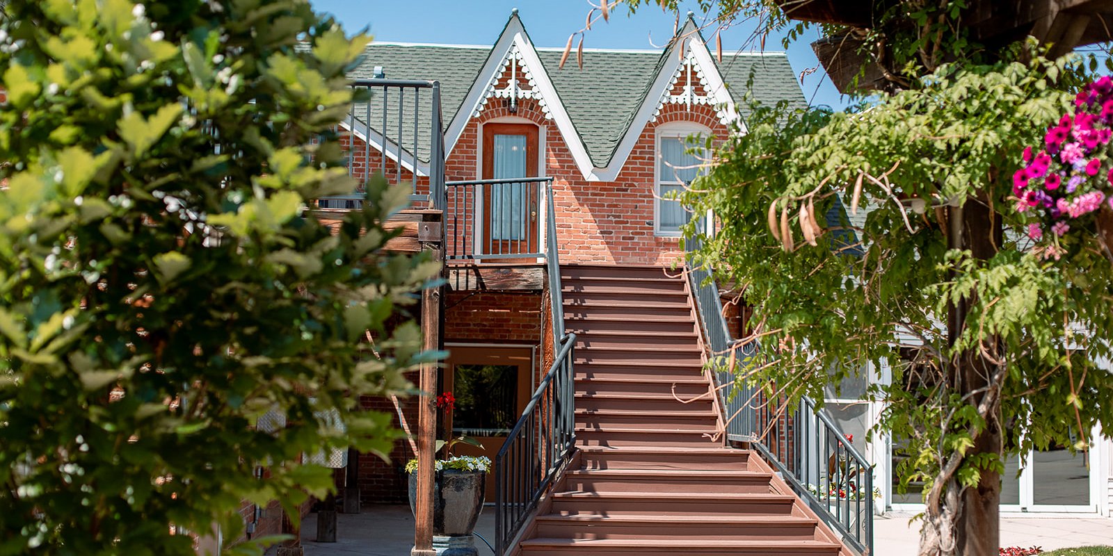 Brookside Gardens: 1889 Charm Meets CO Garden Romance