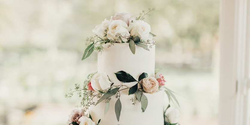 Essential Wedding Cake Trends