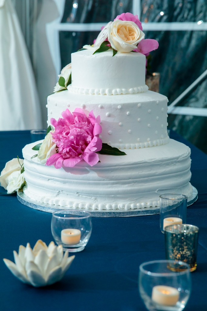 white wedding cake ideas at Wedgewood Weddings