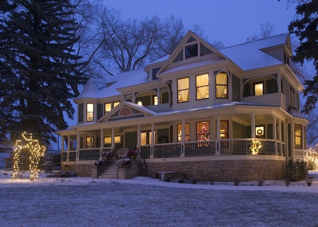 The partfect Winter Wedding Venue? Choose Tapestry House in Fort Collins!
