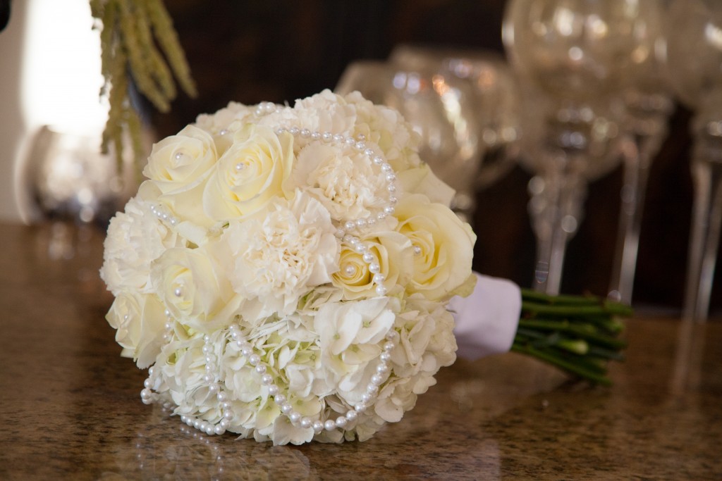 White bouquet at Wedgewood Weddings