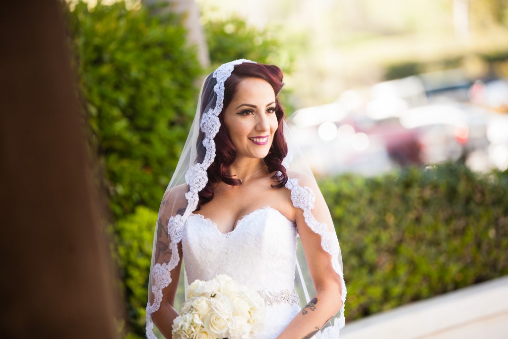 Chic bride at Fallbrook by Wedgewood Weddings